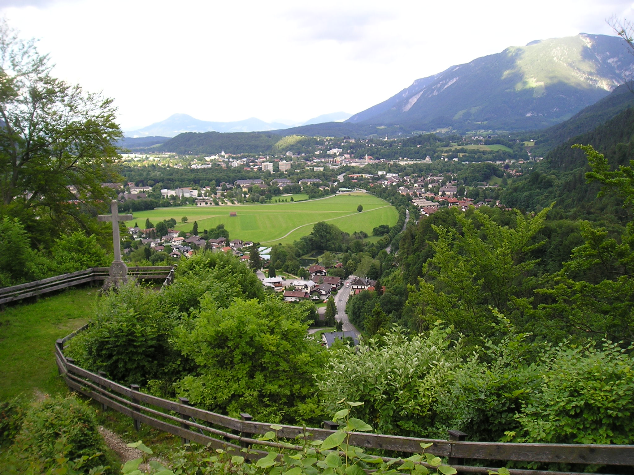 Blick vom Pankratzfelsen auf Bad Reichenhall und den Untersberg